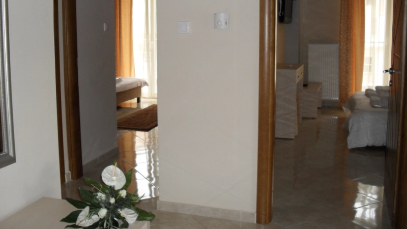 Σουίτα του ξενοδοχείου Kyknos De Luxe με δύο ξεχωριστά υπνοδωμάτια